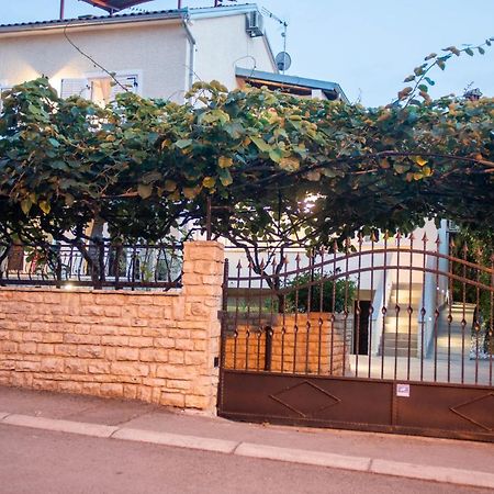 Wellness Studio D'Or - Exclusive New Apartment With Whirlpool, Sauna, Sunny Terrace, Private Parking Poreč Exteriör bild