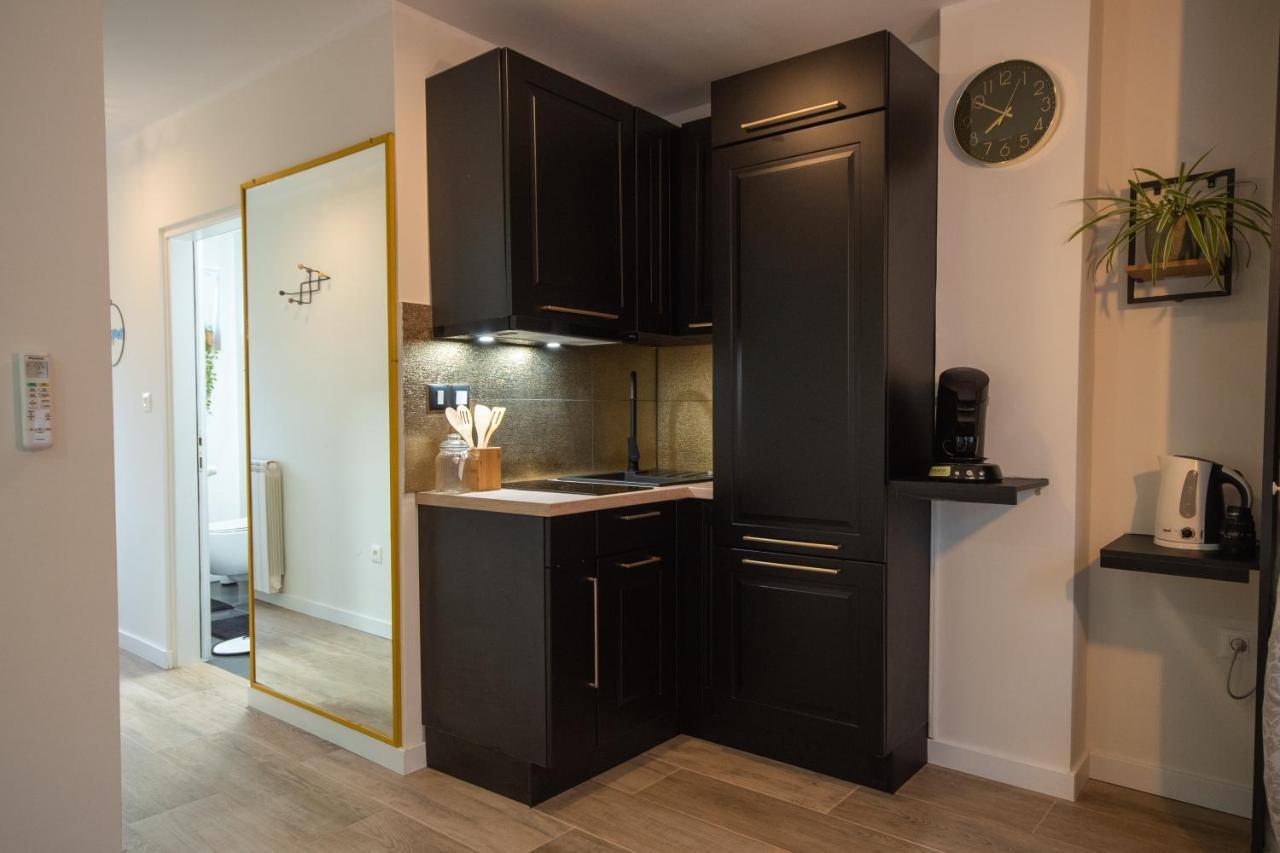 Wellness Studio D'Or - Exclusive New Apartment With Whirlpool, Sauna, Sunny Terrace, Private Parking Poreč Exteriör bild