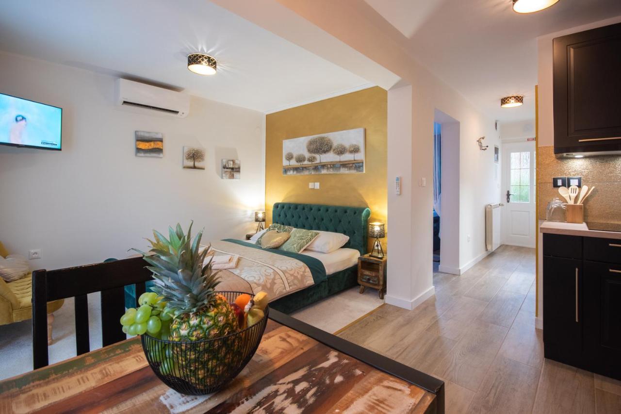 Wellness Studio D'Or - Exclusive New Apartment With Whirlpool, Sauna, Sunny Terrace, Private Parking Poreč Exteriör bild