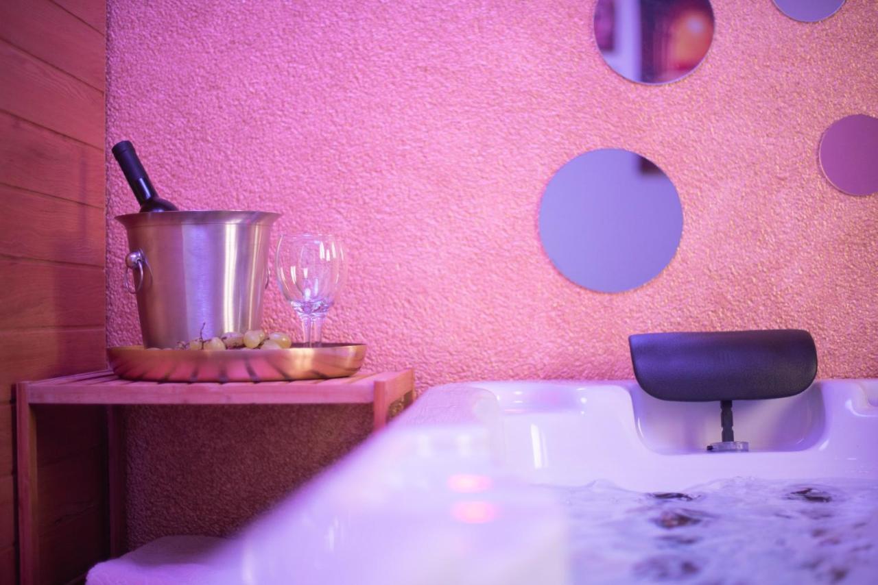 Wellness Studio D'Or - Exclusive New Apartment With Whirlpool, Sauna, Sunny Terrace, Private Parking Poreč Exteriör bild