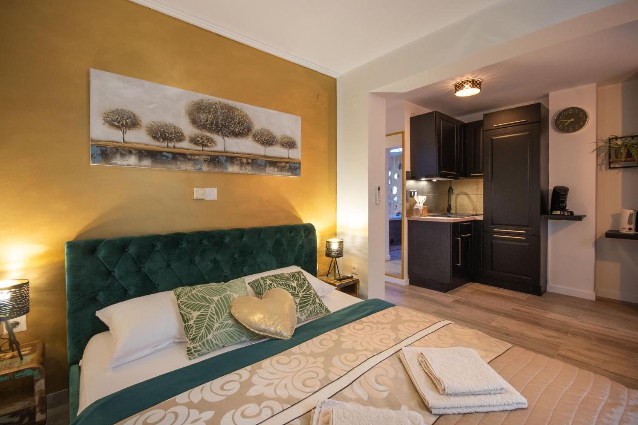 Wellness Studio D'Or - Exclusive New Apartment With Whirlpool, Sauna, Sunny Terrace, Private Parking Poreč Exteriör bild