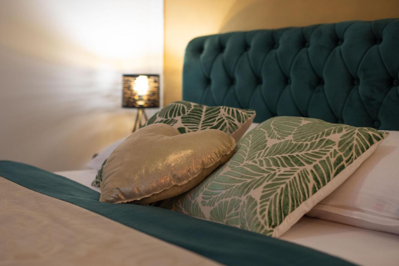 Wellness Studio D'Or - Exclusive New Apartment With Whirlpool, Sauna, Sunny Terrace, Private Parking Poreč Exteriör bild